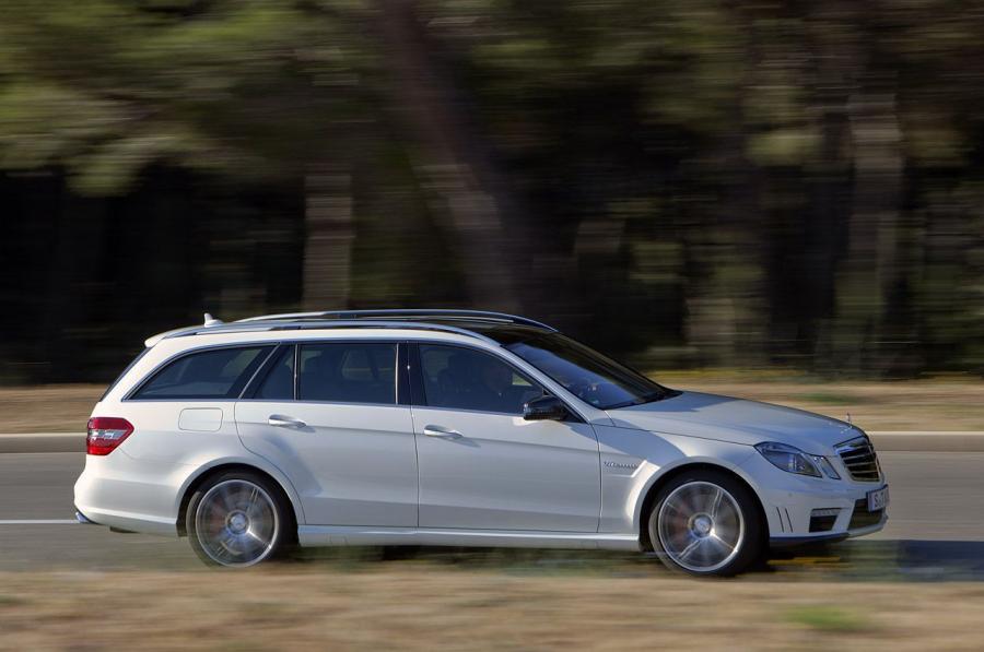  Mercedes-Benz E63 AMG Wagon 2012 года  (фото 36 из 43)